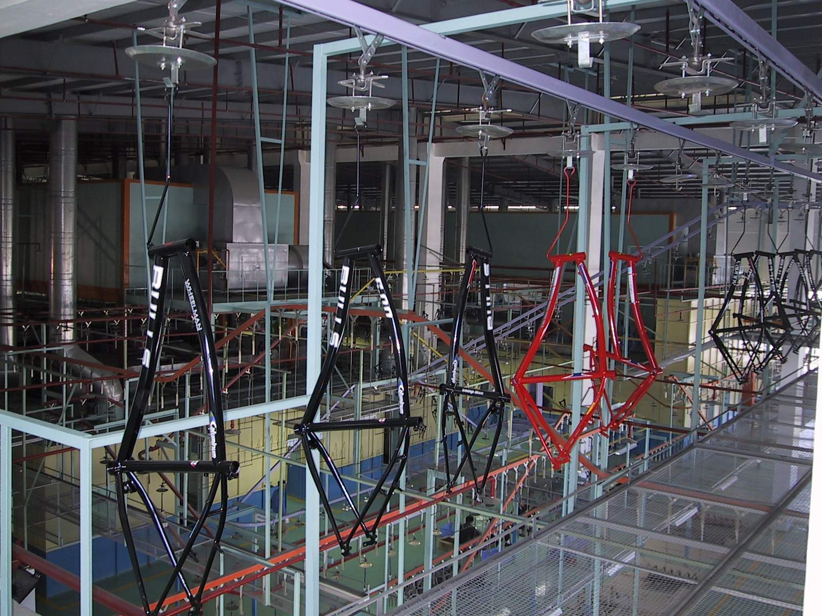 懸吊式輸送機(jī)